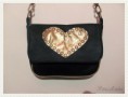 /album/carteras/cartera-love-negra-dorado-jpg/